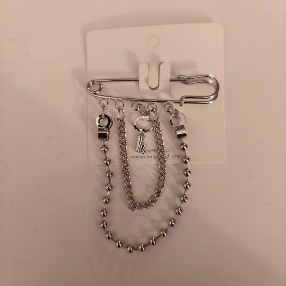 Chain Brooch Pin - Picture 2 of 8